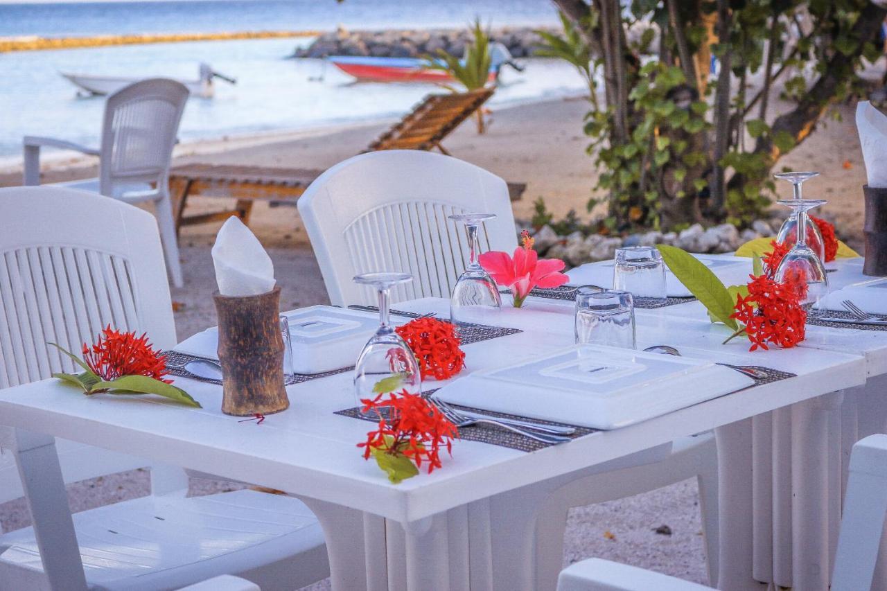 Summer Vibes Beach Front Rasdhoo Buitenkant foto