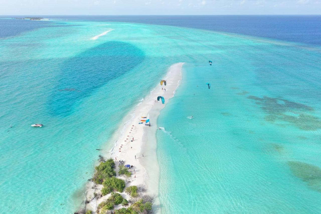 Summer Vibes Beach Front Rasdhoo Buitenkant foto